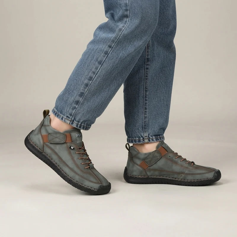 Theresia | Sneakers With Round Toes and Stitched Panels
