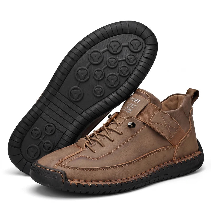 Theresia | Sneakers With Round Toes and Stitched Panels