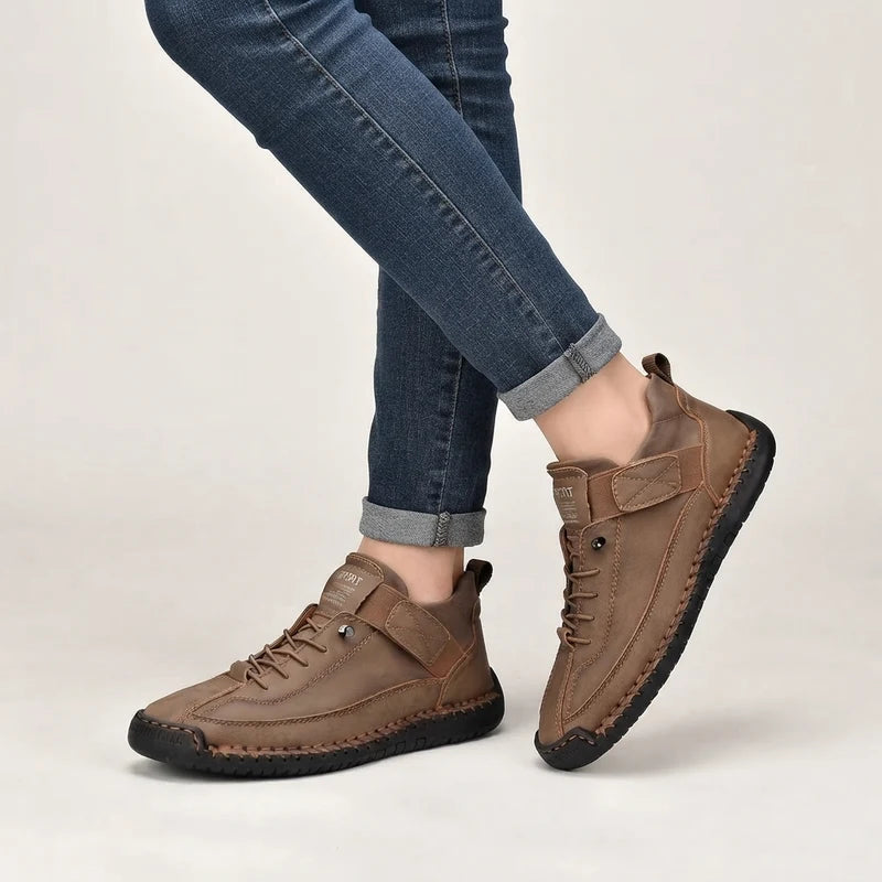 Theresia | Sneakers With Round Toes and Stitched Panels