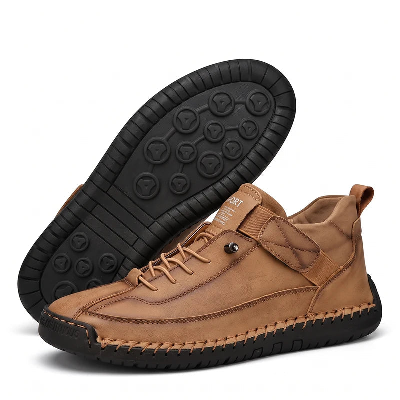 Theresia | Sneakers With Round Toes and Stitched Panels