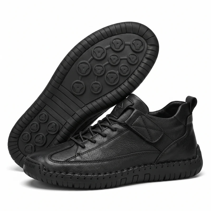 Theresia | Sneakers With Round Toes and Stitched Panels