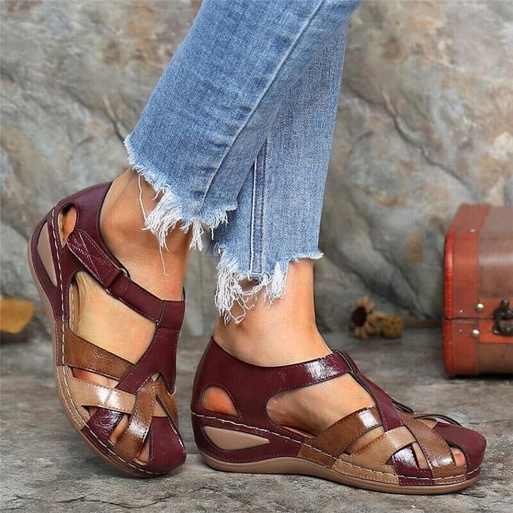 Kareena - Closed Toe Strappy Flat Sandals Buckle