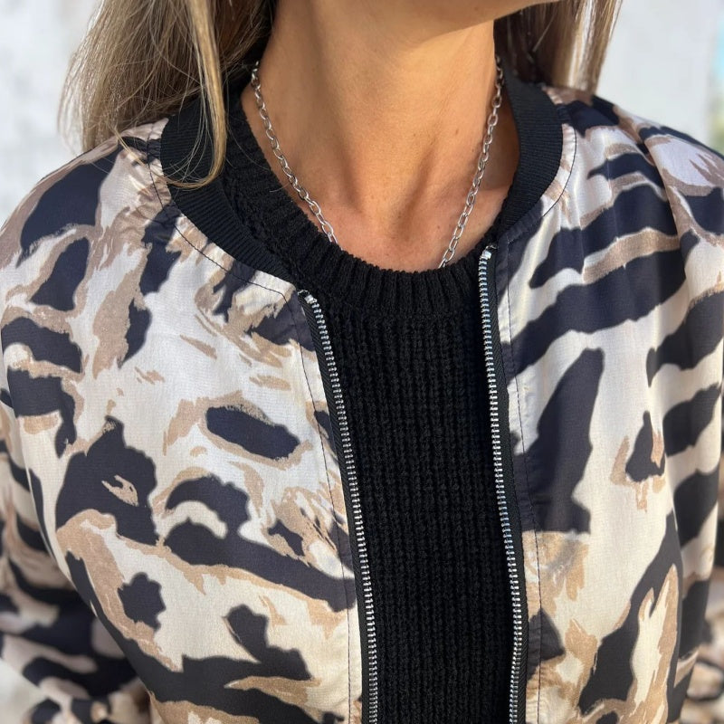 Leezi | Abstract Print Zip Front Jacket