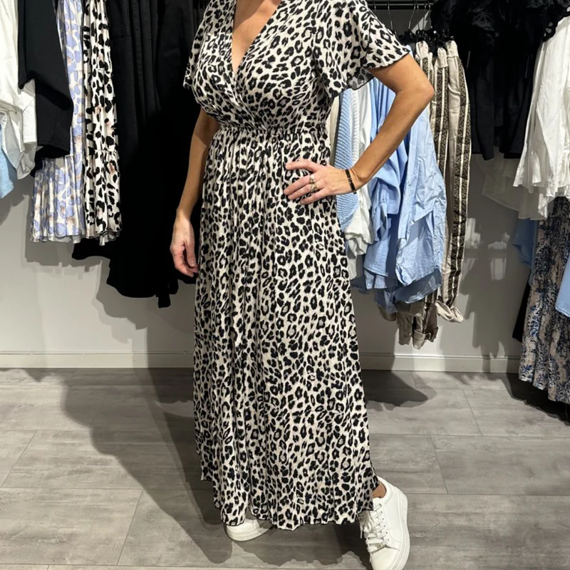 Sirina | Maxi Dress Leopard Print Flutter Sleeve