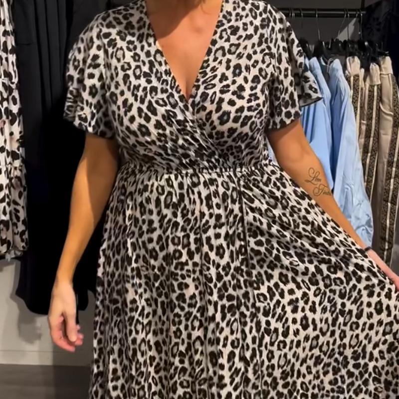 Sirina | Maxi Dress Leopard Print Flutter Sleeve